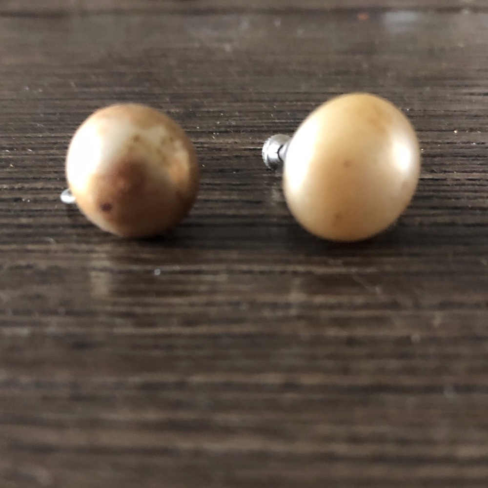 Vintage cream button turn style earrings